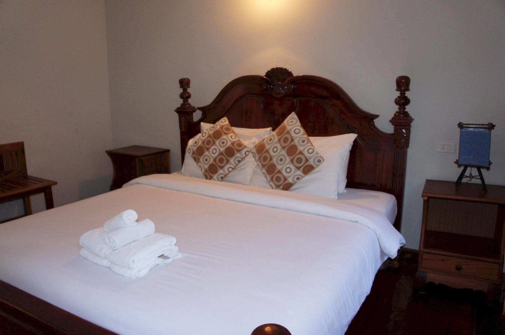 Phounsab Guesthouse Luang Prabang Exterior photo